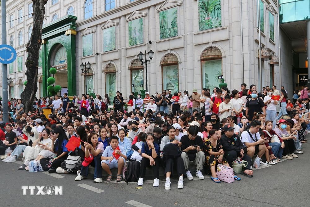 Tâm lý học xã hội là gì? Các hiệu ứng tâm lý xã hội thường thấy