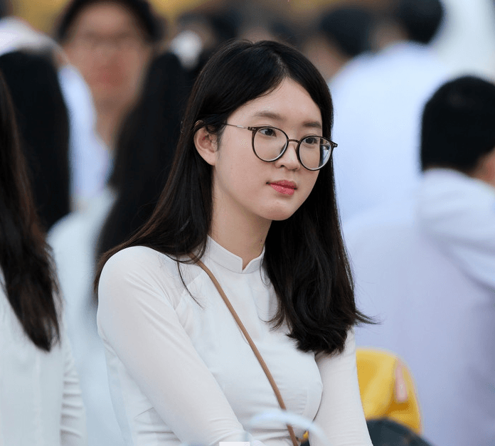 Tại sao tâm lý tuổi dậy thì thường thất thường