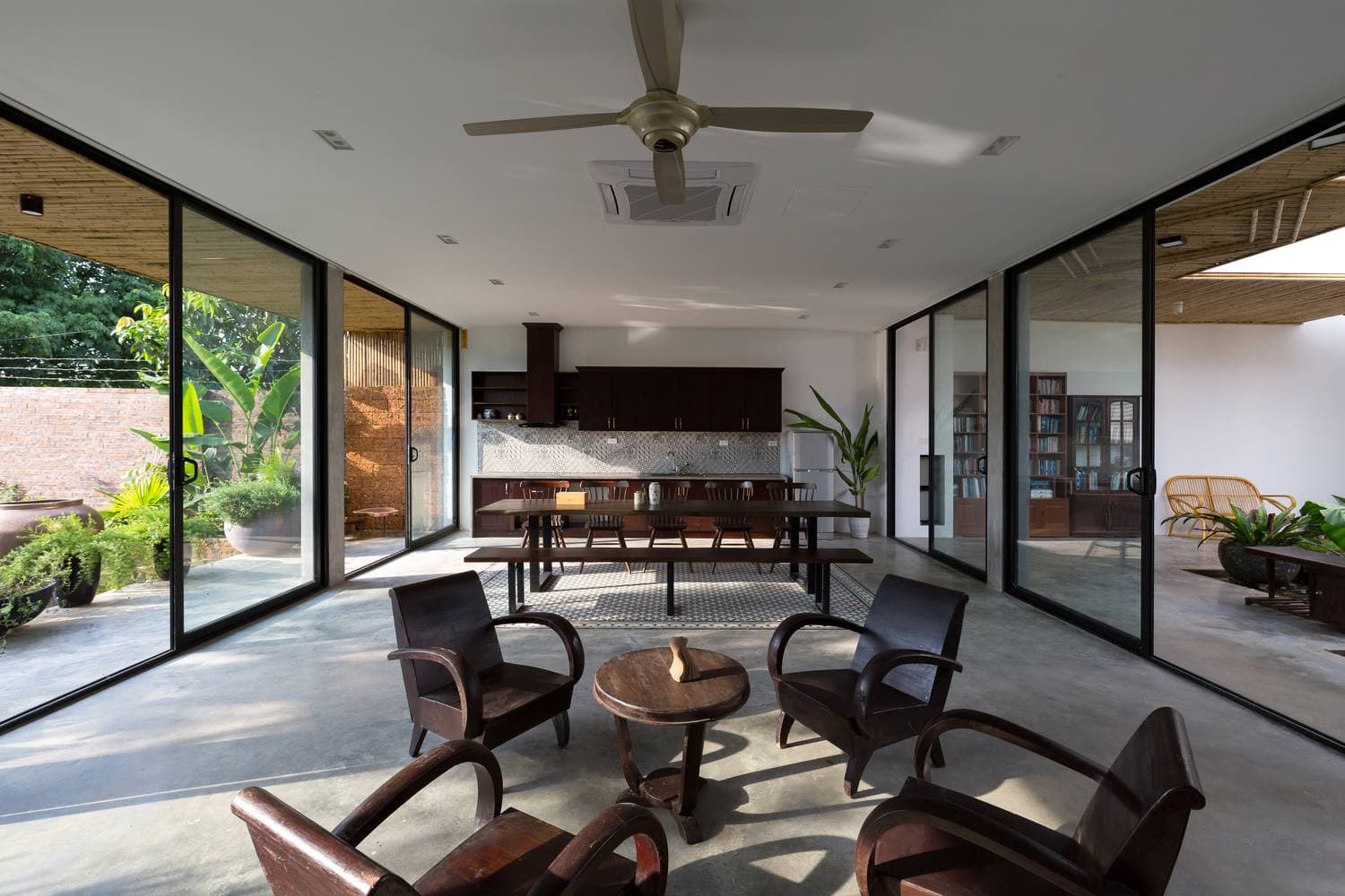 Không lo lắng cho ngày mai vì nó chưa tới!